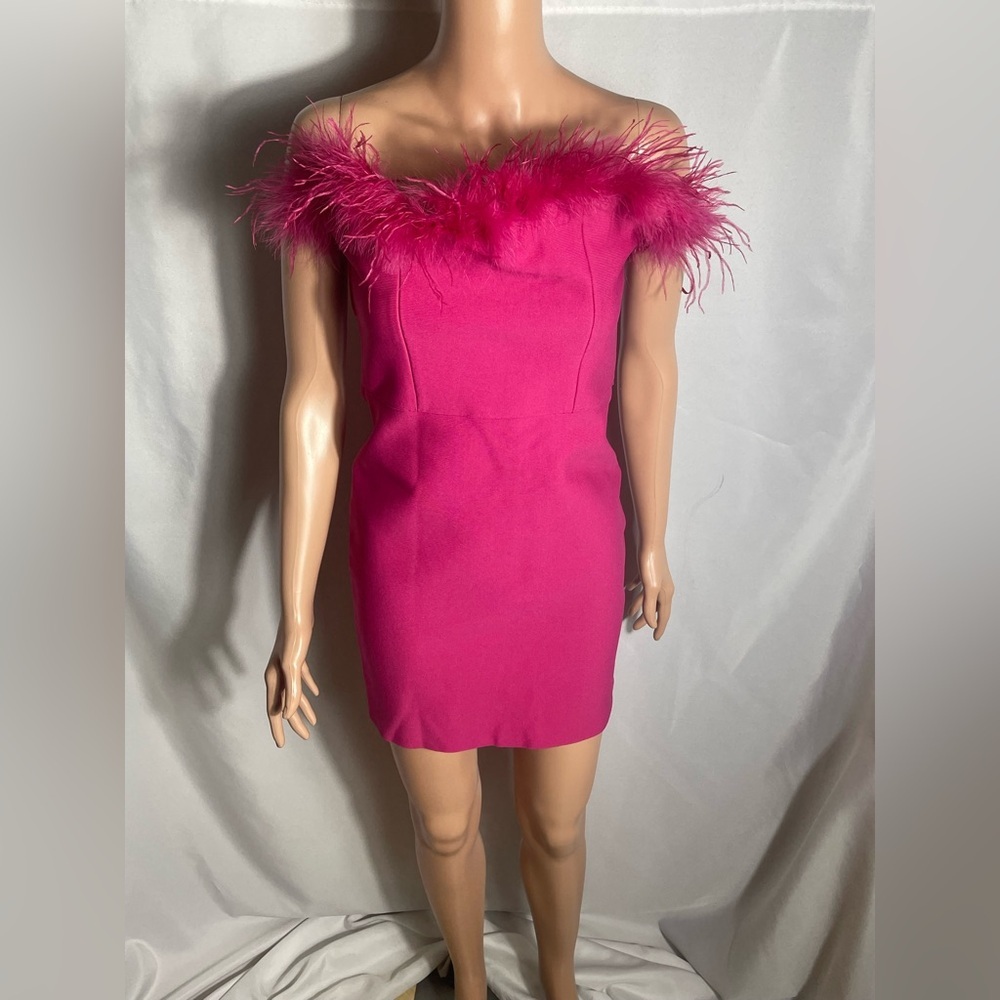 Velvi Sochi Mini Hot Pink Feather Trim Strapless Bodycon Dress Size M